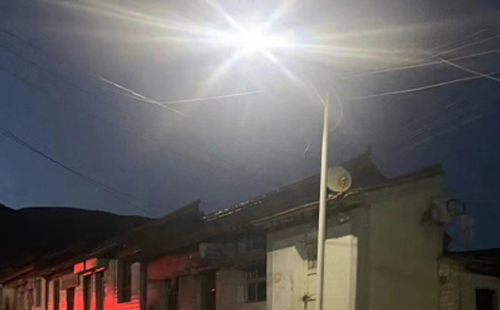 农村院子里最适合的麦积太阳能路灯亮度与安装要点