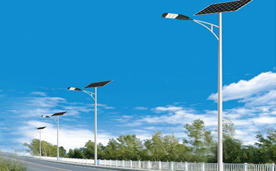 农村道路装麦积太阳能路灯选多大瓦数实测